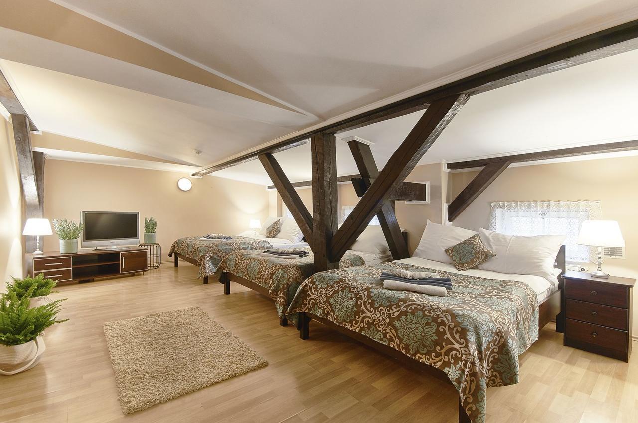 Palac Bialokosz Hotel Bagian luar foto